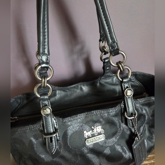 Coach Tote - Picture 6 of 14